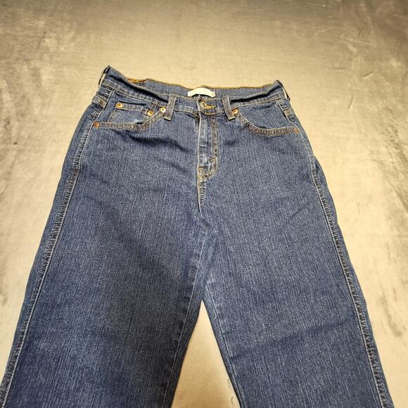 Levi's Jeans Womens 8 Blue Classic Capri Cropped Stretch 5 Pocket Side Slit Hem - Picture 2 of 10